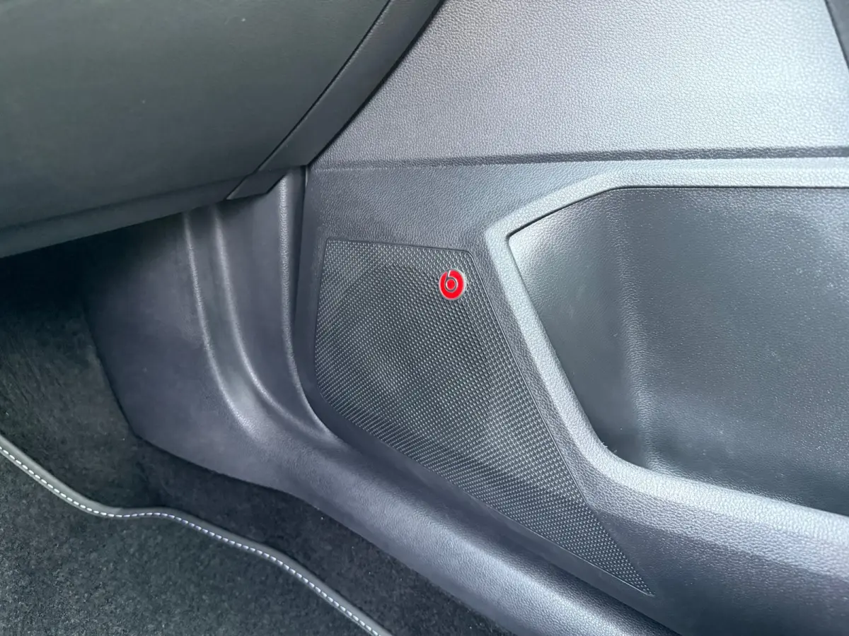 1.0 TSI FR 116PK I 6BAK I CARPLAY I CAMERA I LED I PDC I CRUISE I NWE APK