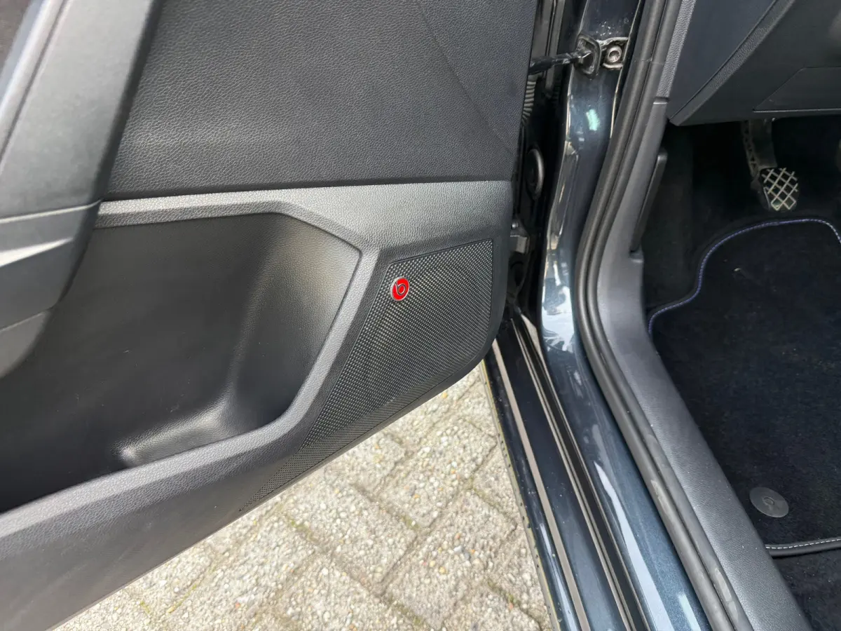 1.0 TSI FR 116PK I 6BAK I CARPLAY I CAMERA I LED I PDC I CRUISE I NWE APK