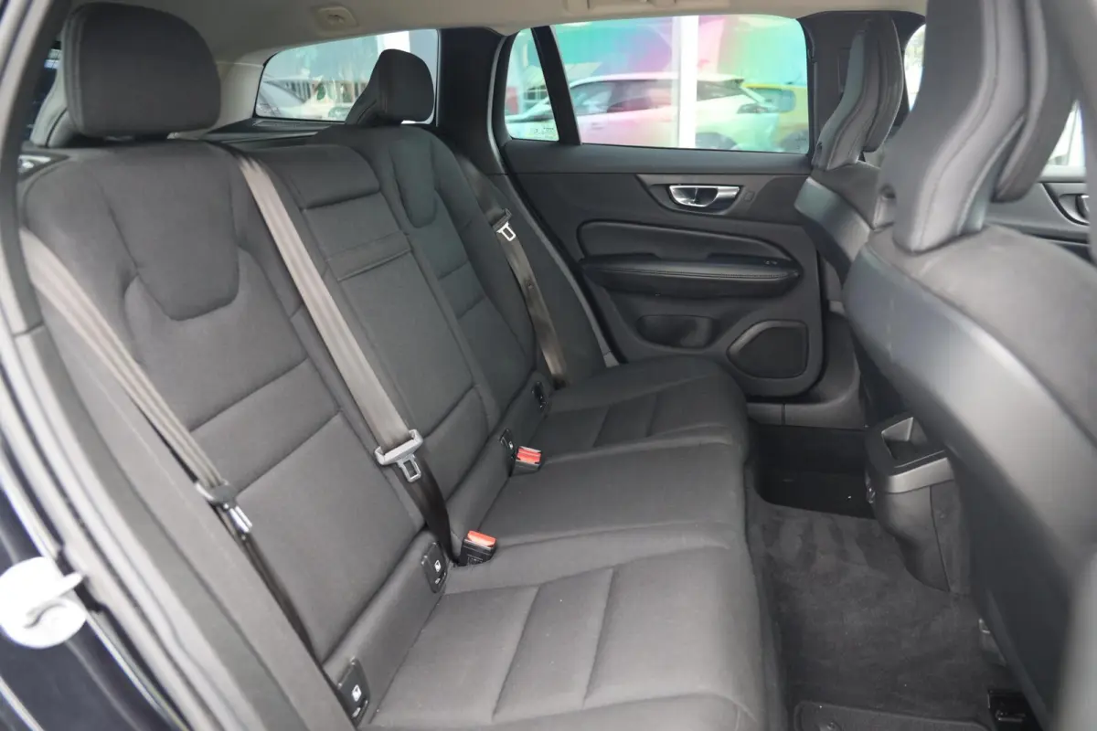 2.0 B3 Momentum Advantage|Automaat|Trekhaak|Applecarplay/android auto|Camera|Cruise control