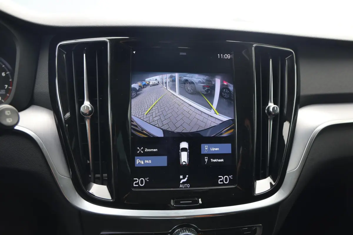 2.0 B3 Momentum Advantage|Automaat|Trekhaak|Applecarplay/android auto|Camera|Cruise control