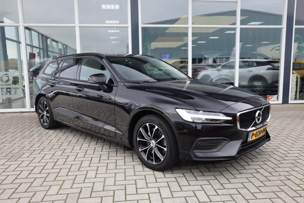2.0 B3 Momentum Advantage|Automaat|Trekhaak|Applecarplay/android auto|Camera|Cruise control