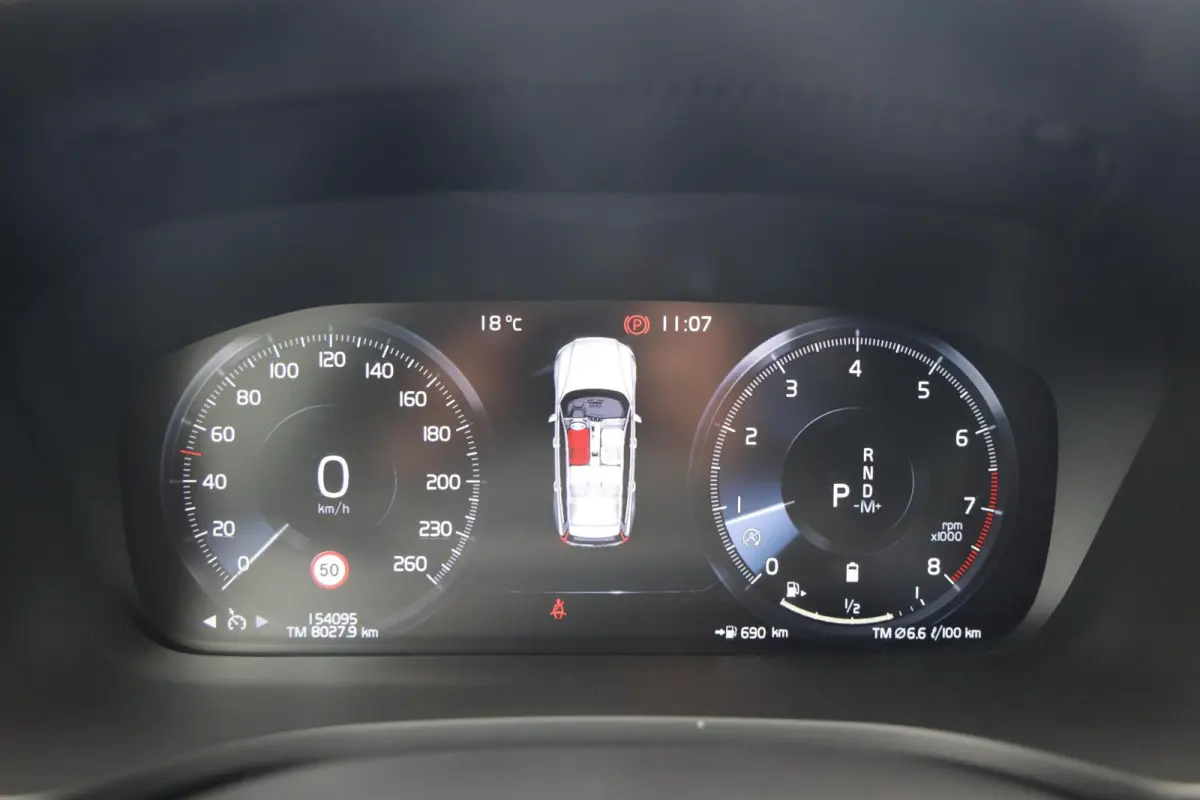 2.0 B3 Momentum Advantage|Automaat|Trekhaak|Applecarplay/android auto|Camera|Cruise control