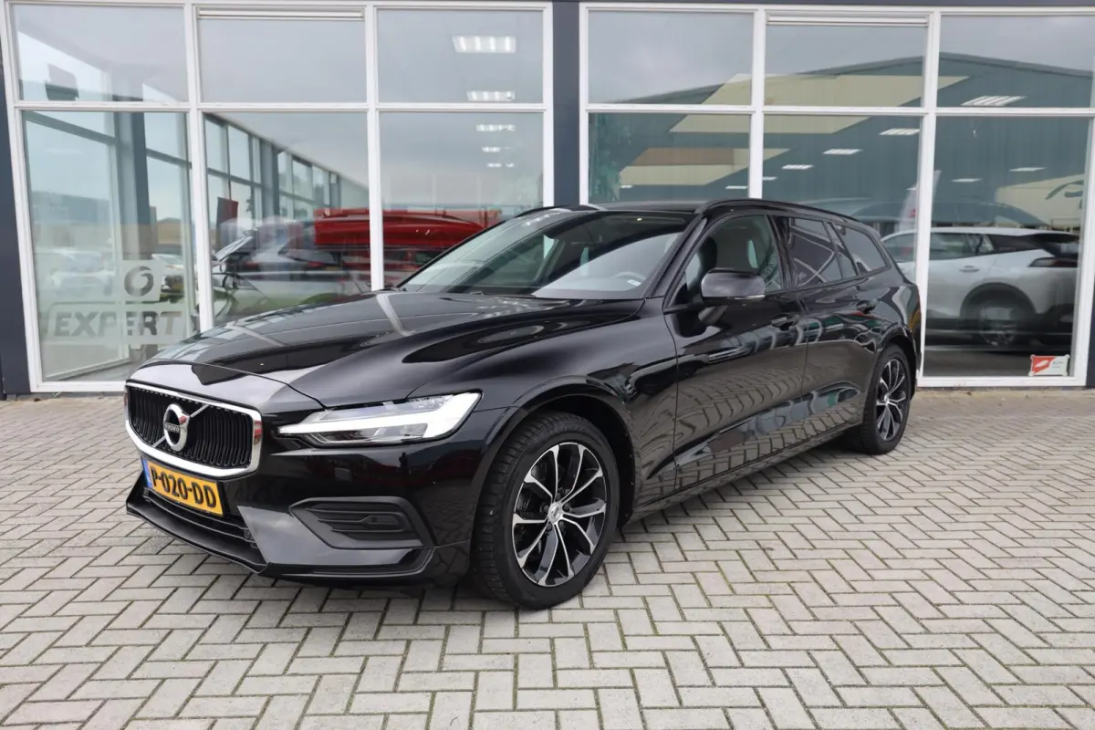 2.0 B3 Momentum Advantage|Automaat|Trekhaak|Applecarplay/android auto|Camera|Cruise control