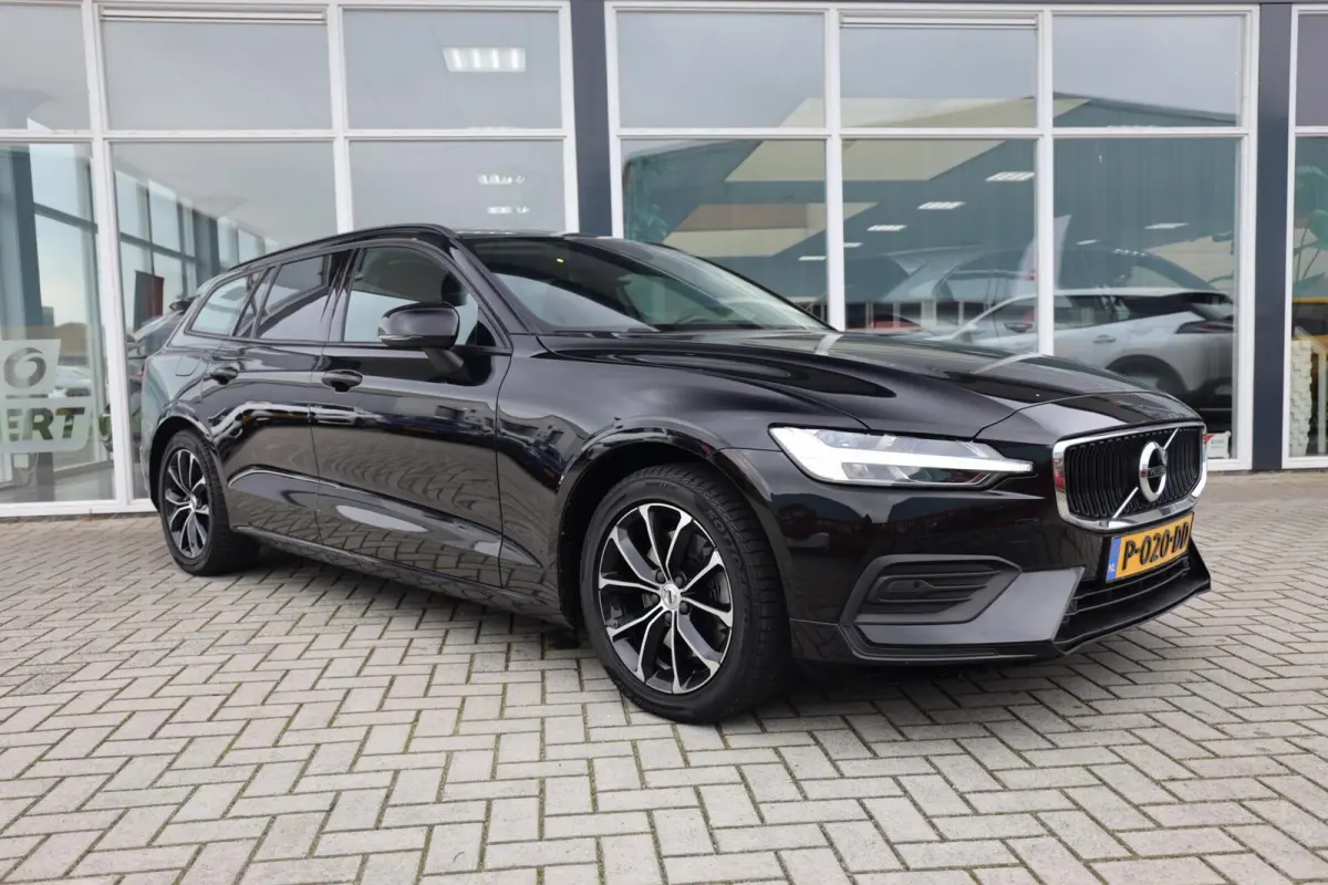 2.0 B3 Momentum Advantage|Automaat|Trekhaak|Applecarplay/android auto|Camera|Cruise control