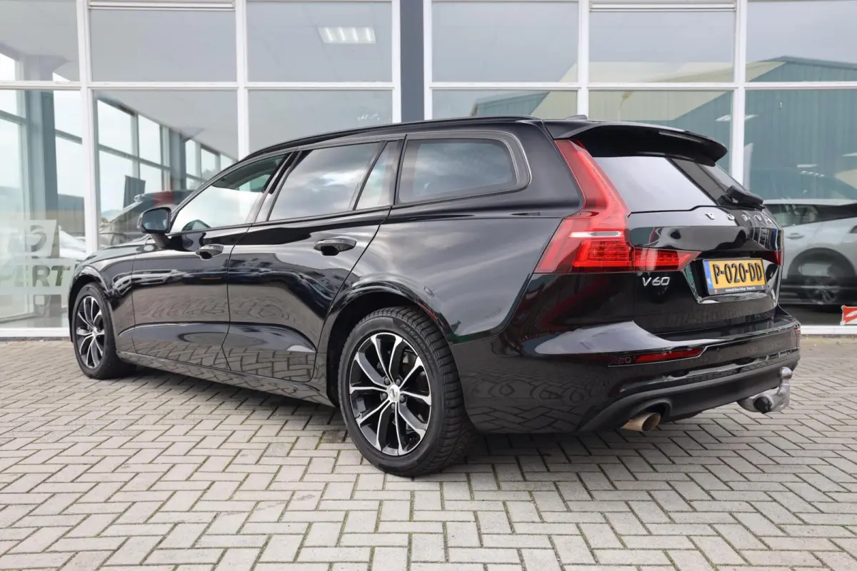 2.0 B3 Momentum Advantage|Automaat|Trekhaak|Applecarplay/android auto|Camera|Cruise control