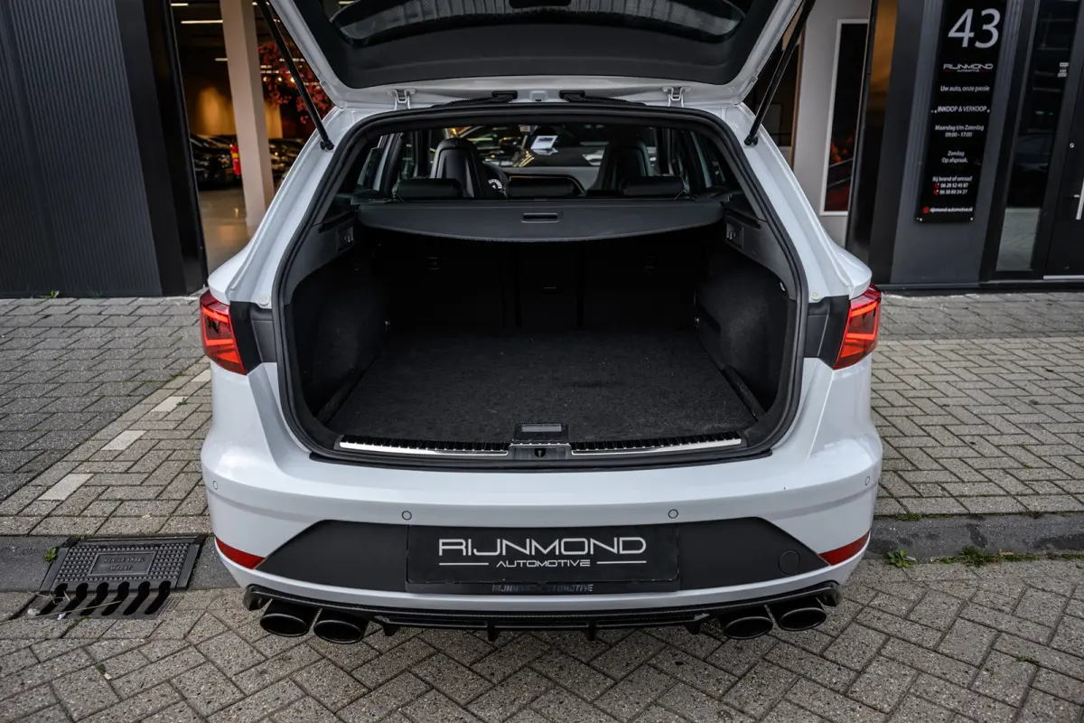 2.0 TSI CUPRA R 4DRIVE |Pano|Carbon|Brembo|Beats|