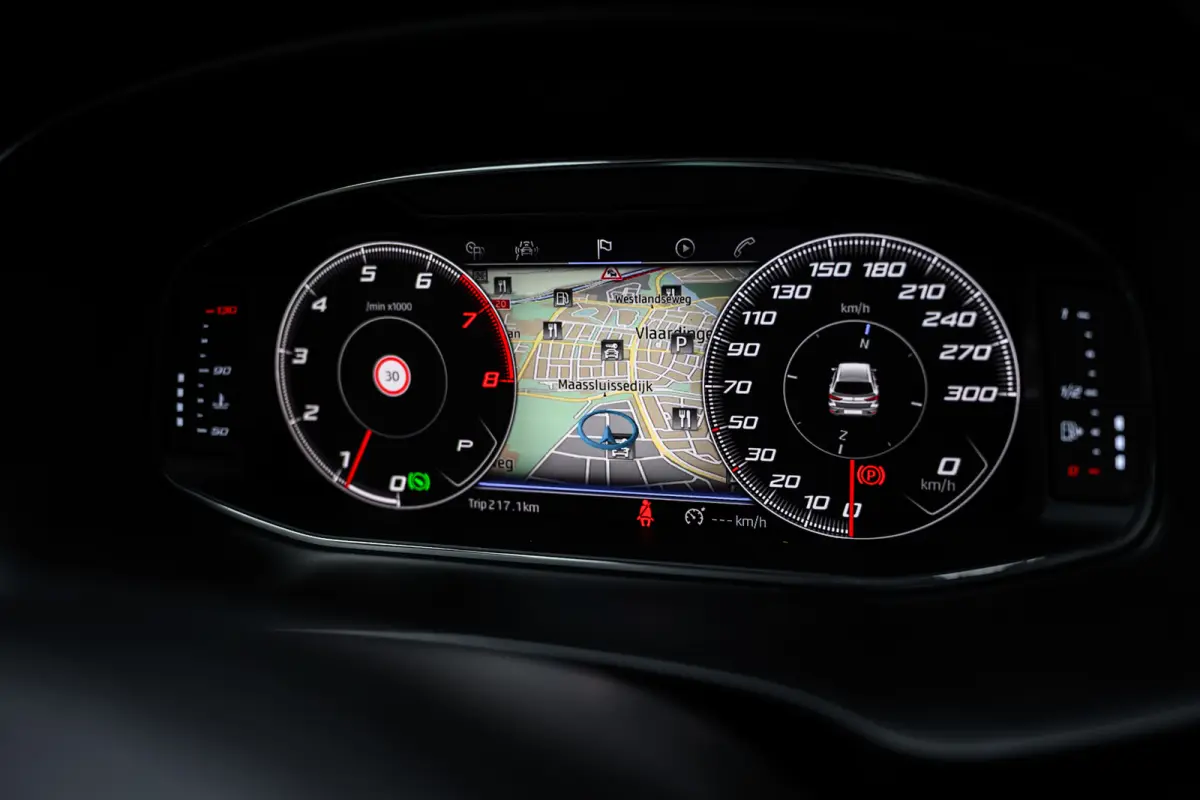 2.0 TSI CUPRA R 4DRIVE |Pano|Carbon|Brembo|Beats|