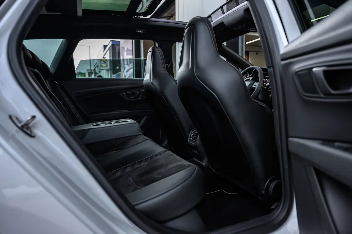2.0 TSI CUPRA R 4DRIVE |Pano|Carbon|Brembo|Beats|
