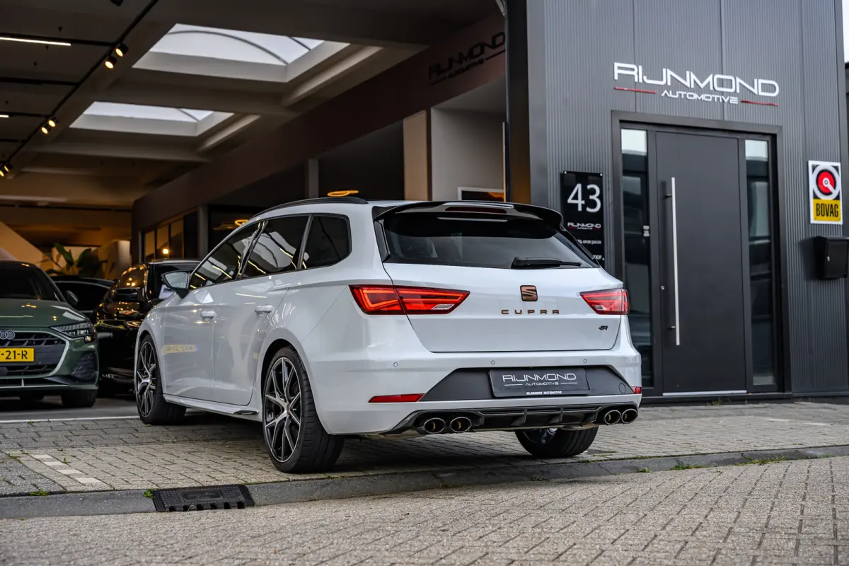 2.0 TSI CUPRA R 4DRIVE |Pano|Carbon|Brembo|Beats|