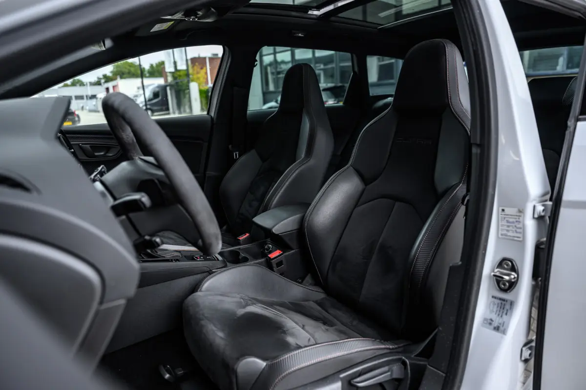 2.0 TSI CUPRA R 4DRIVE |Pano|Carbon|Brembo|Beats|