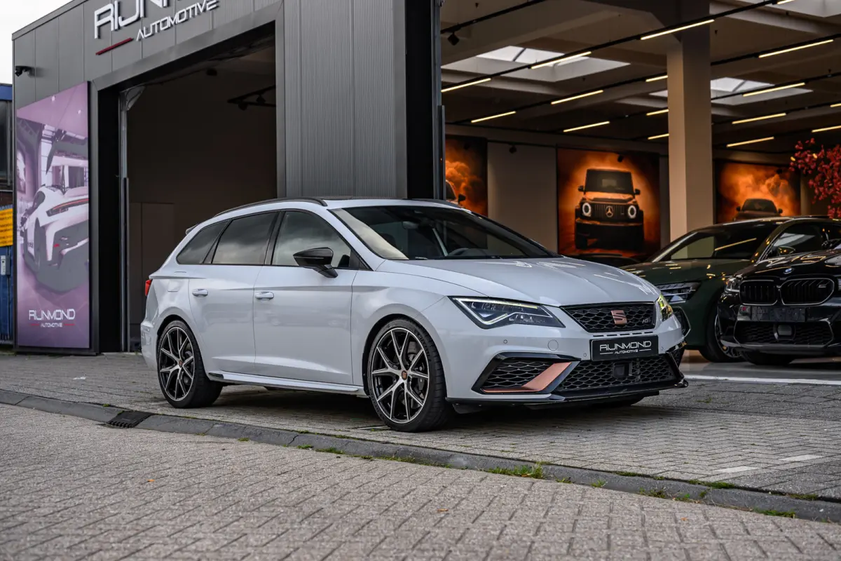 2.0 TSI CUPRA R 4DRIVE |Pano|Carbon|Brembo|Beats|