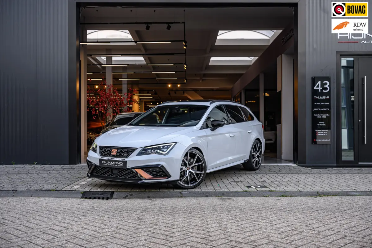 2.0 TSI CUPRA R 4DRIVE |Pano|Carbon|Brembo|Beats|