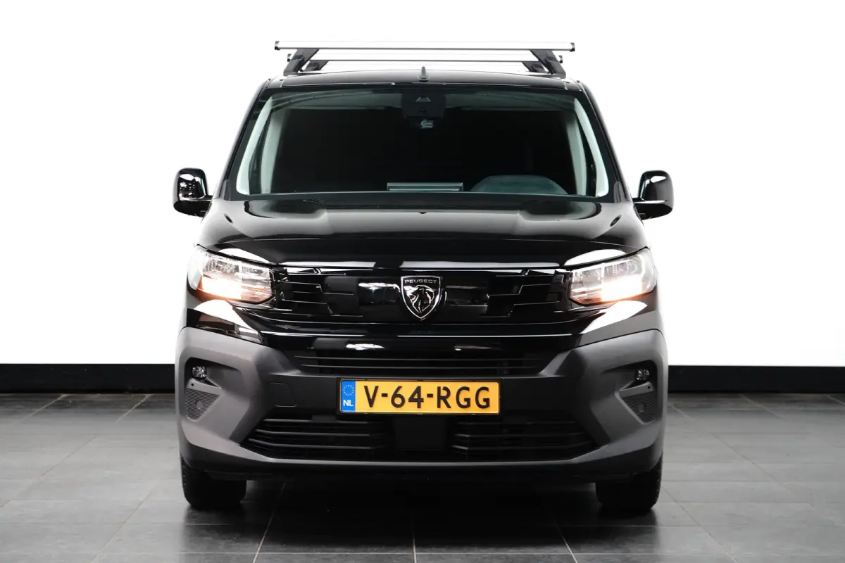 1.5 BlueHDi 100 S&S L1 | Navigatie | Climate Control | Carplay | Camera | Trekhaak | | Airco (automatisch) | Apple Carplay/Android Auto|telefoonintegratie premium | Bluetooth telefoonvoorber