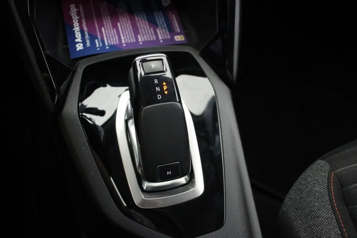 1.2 PureTech Active Automaat - Carplay, Cruise