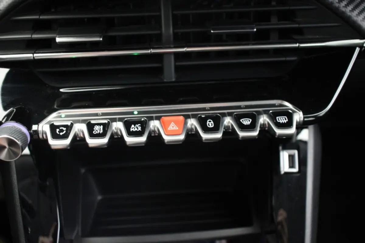 1.2 PureTech Active Automaat - Carplay, Cruise
