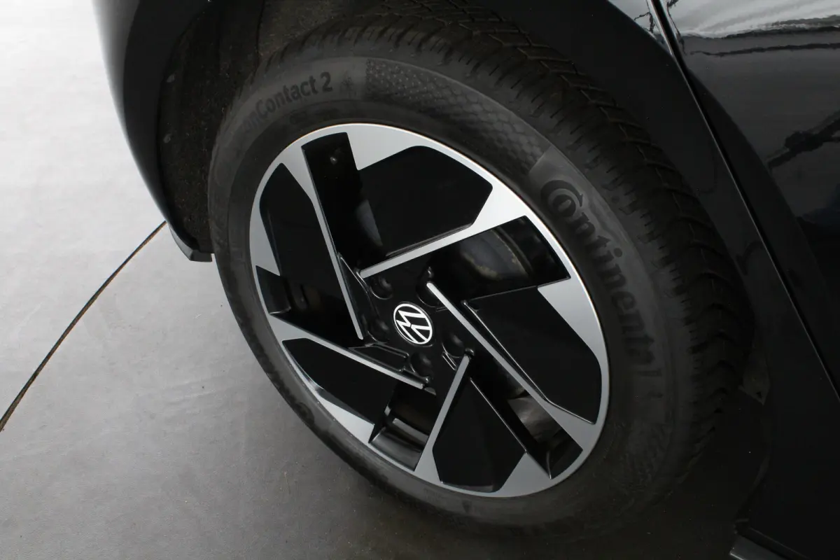 Pro 59 kWh > SOH 92%/204pk/Grenadilla Black/18 inch/ACC/PDC