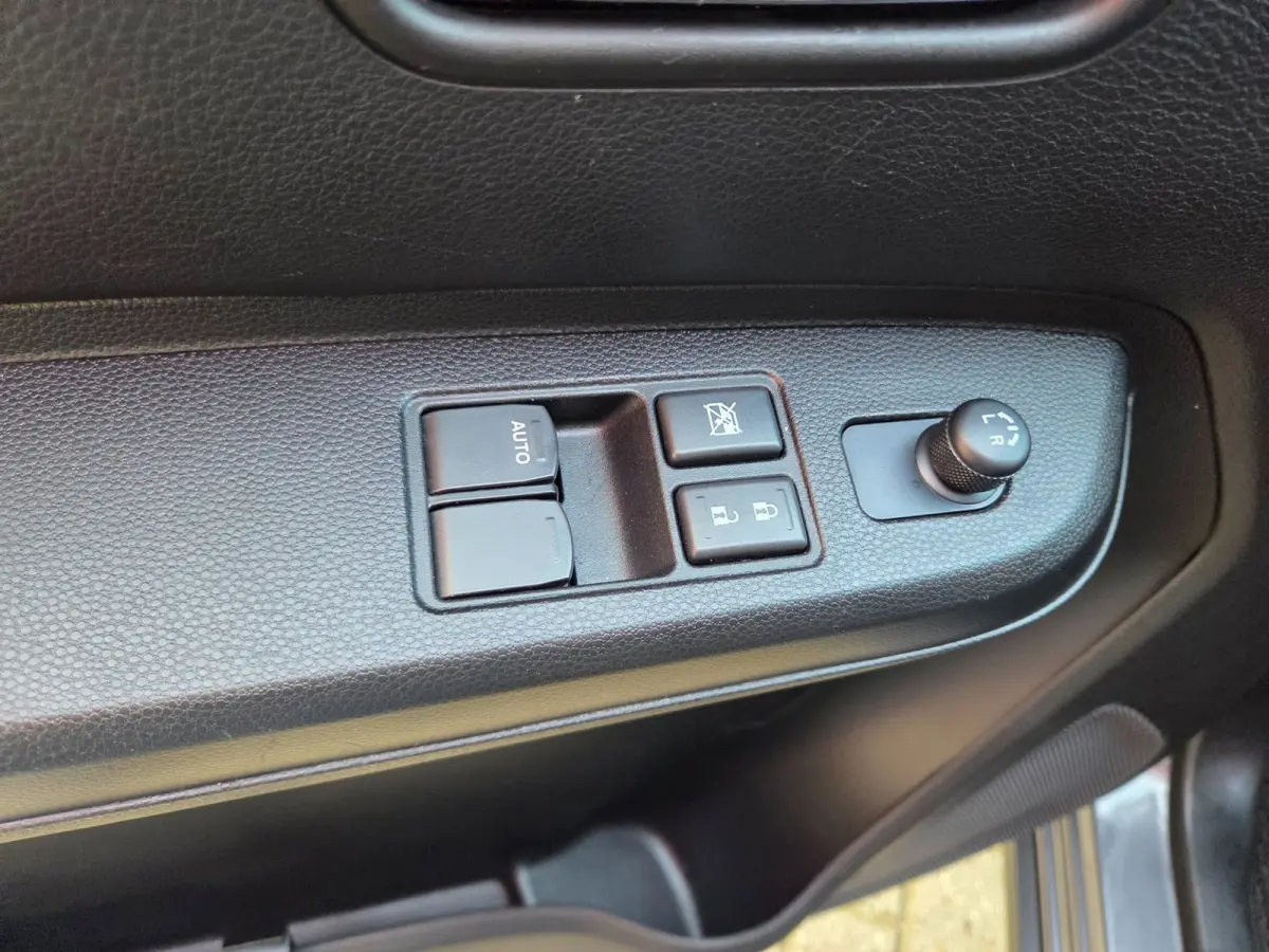 1.2 Smart Hybrid Select Camera/ LM velgen/ Carplay- Android auto/ Rijklaarprijs!