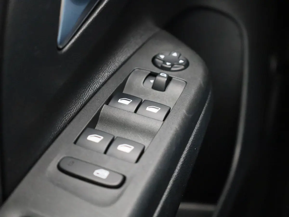 Edition 50 kWh | Cruise Control | Keyless | Climate Control | Lane Assist | Apple Carplay/Android Auto | Virtual Cockpit |