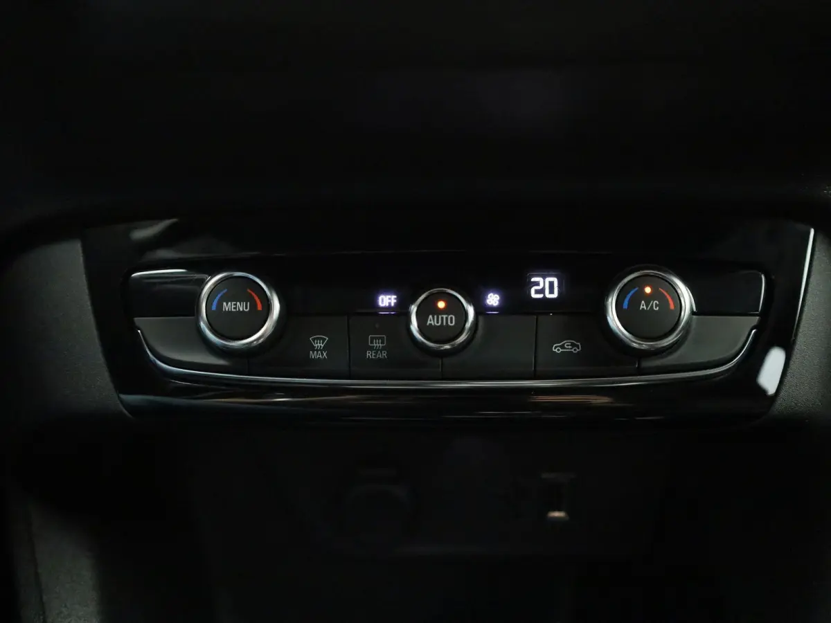Edition 50 kWh | Cruise Control | Keyless | Climate Control | Lane Assist | Apple Carplay/Android Auto | Virtual Cockpit |