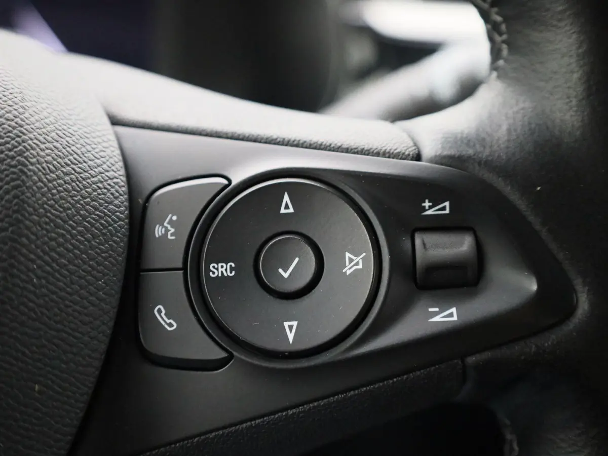 Edition 50 kWh | Cruise Control | Keyless | Climate Control | Lane Assist | Apple Carplay/Android Auto | Virtual Cockpit |