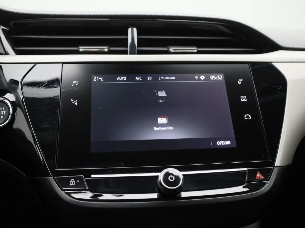 Edition 50 kWh | Cruise Control | Keyless | Climate Control | Lane Assist | Apple Carplay/Android Auto | Virtual Cockpit |