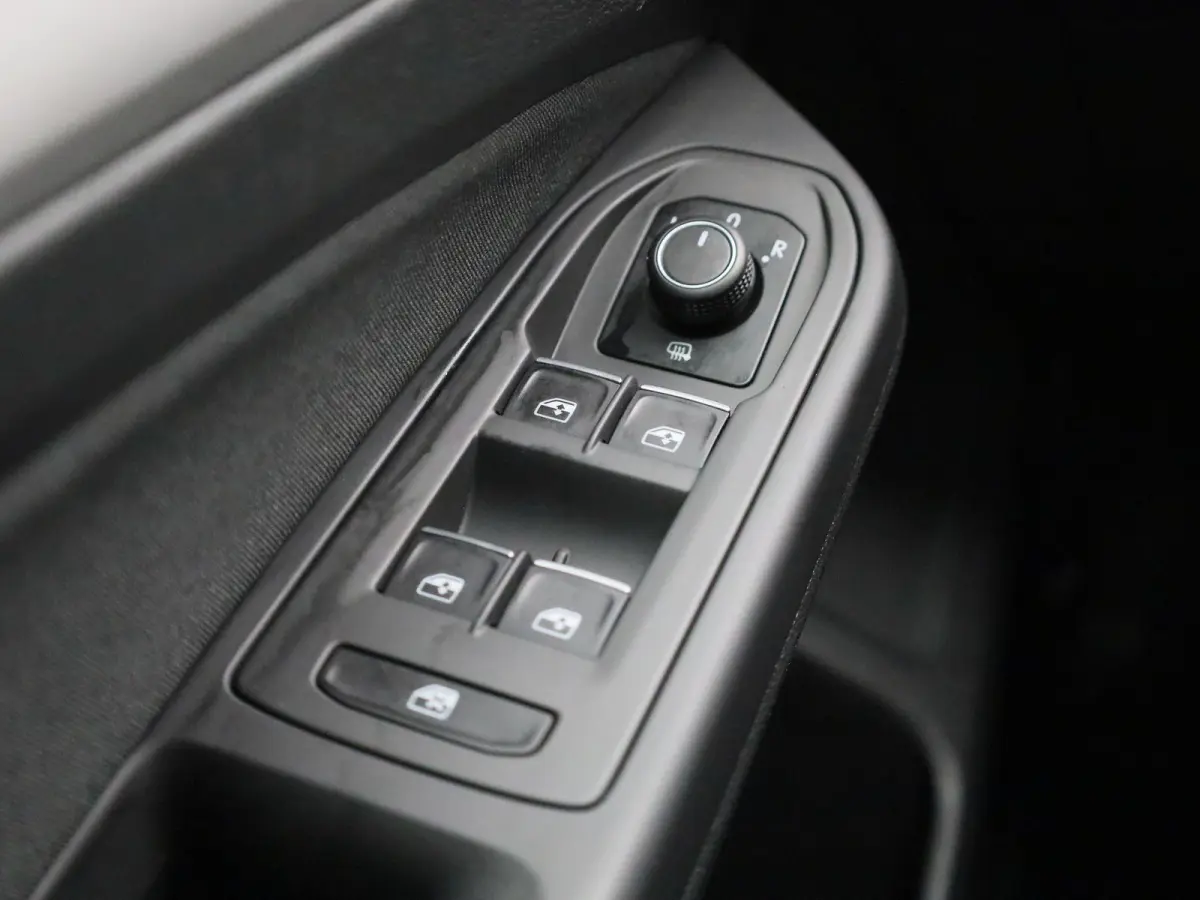 1.0 TSI Life | ACC | Stoelverwarming | Keyless | Climate Control | Apple Carplay/Android Auto | Virtual Cockpit |