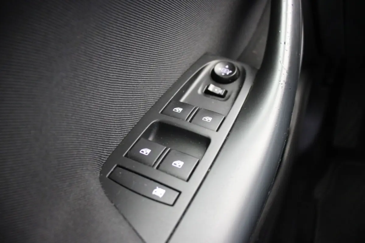 1.0 Edition - Carplay, Cruise
