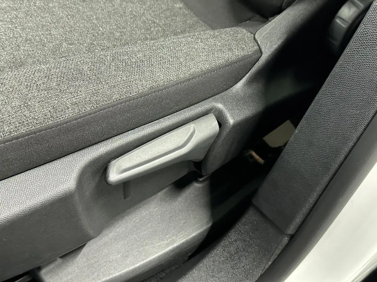 1.2 PureTech Business TREKHAAK CAMERA NAVI CARPLAY ECC LM CRUISE.