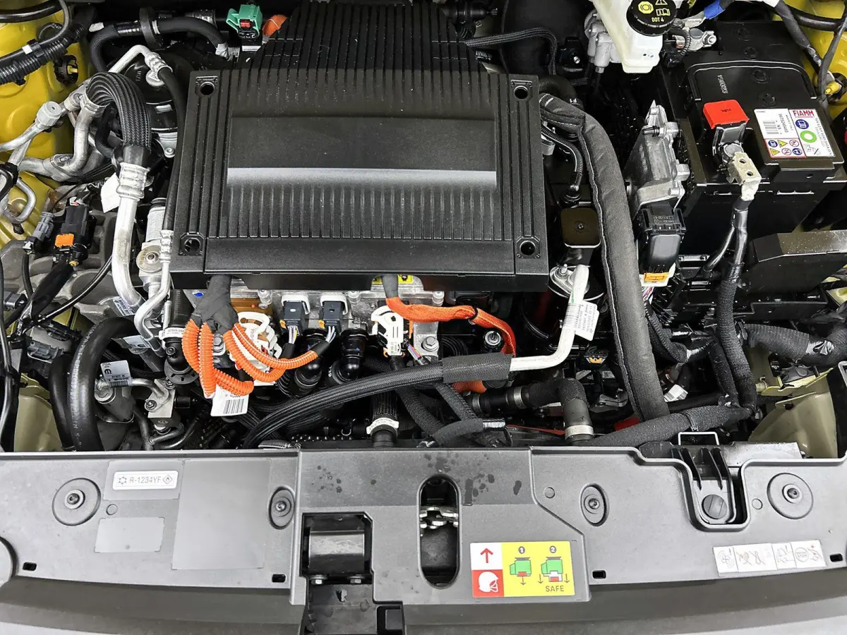 EV Allure 50 kWh 136pk | Lage kilometerstand | Navigatie | Achteruitrijcamera | Stoelverwarming | Climate Control | Cruise Control | Parkeersensoren | Stof/kunstleder | Keyless start | Apple