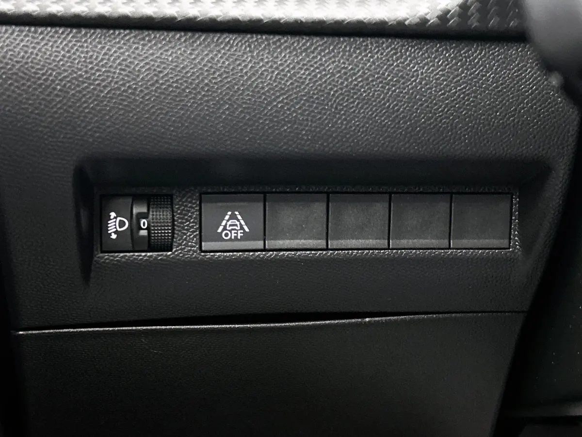 EV Allure 50 kWh 136pk | Lage kilometerstand | Navigatie | Achteruitrijcamera | Stoelverwarming | Climate Control | Cruise Control | Parkeersensoren | Stof/kunstleder | Keyless start | Apple