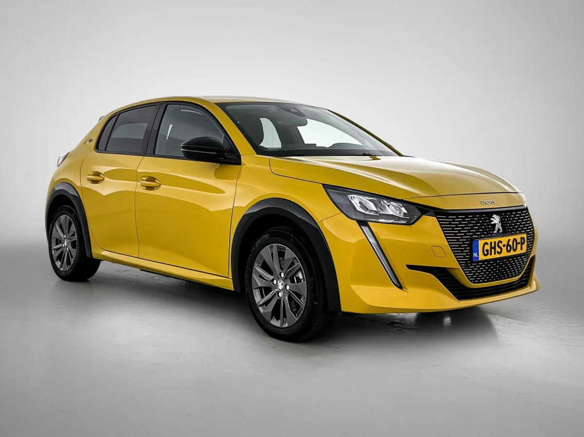 EV Allure 50 kWh 136pk | Lage kilometerstand | Navigatie | Achteruitrijcamera | Stoelverwarming | Climate Control | Cruise Control | Parkeersensoren | Stof/kunstleder | Keyless start | Apple