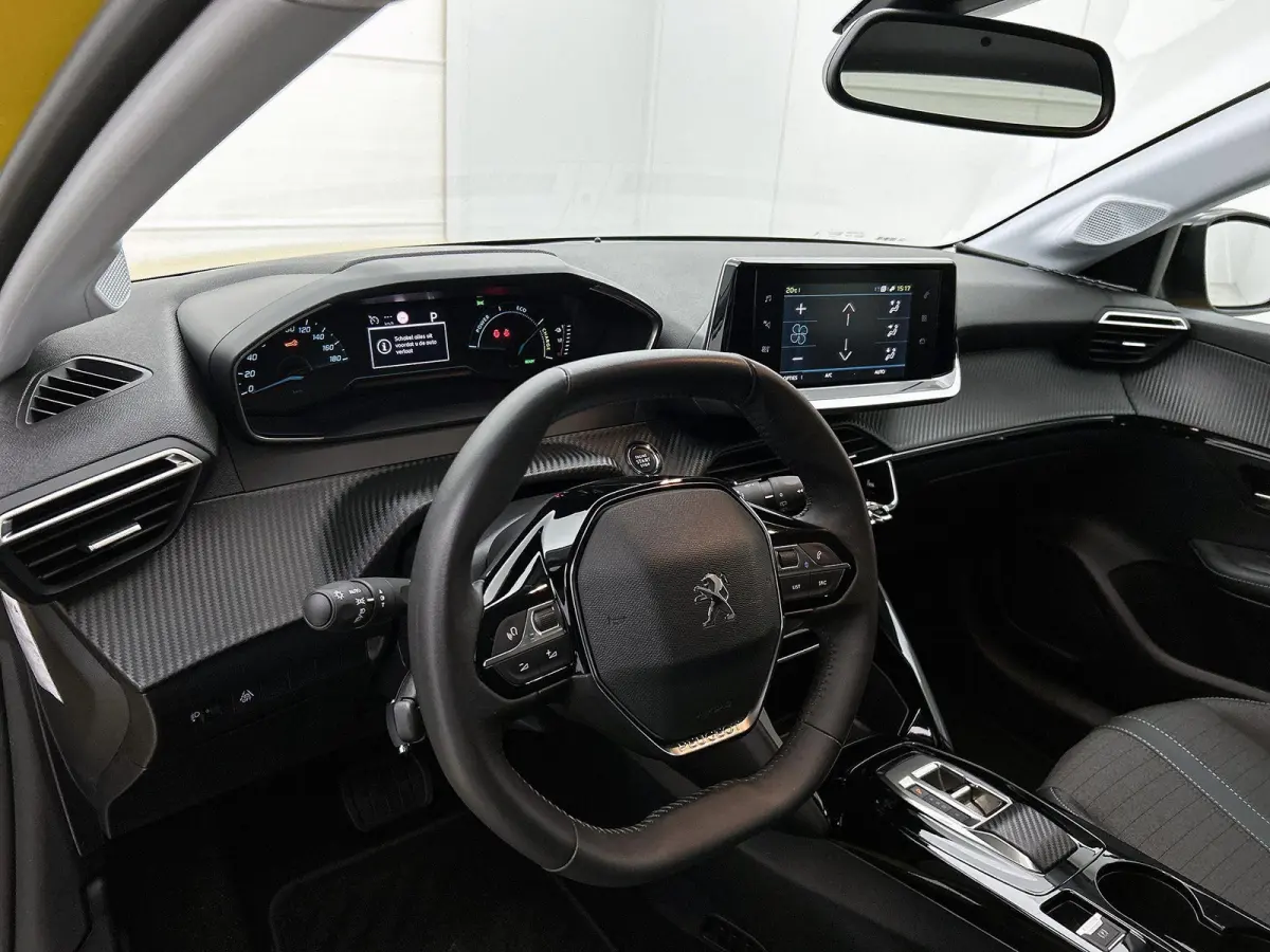 EV Allure 50 kWh 136pk | Lage kilometerstand | Navigatie | Achteruitrijcamera | Stoelverwarming | Climate Control | Cruise Control | Parkeersensoren | Stof/kunstleder | Keyless start | Apple