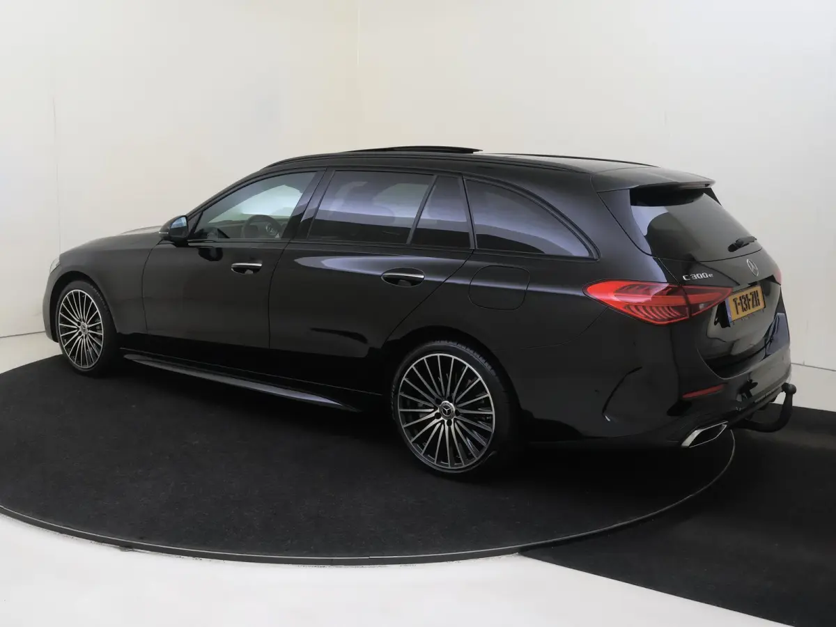 300 e AMG Line /Panoramadak /360 Camera /Rijassistentie Plus /Memory /19 Inch