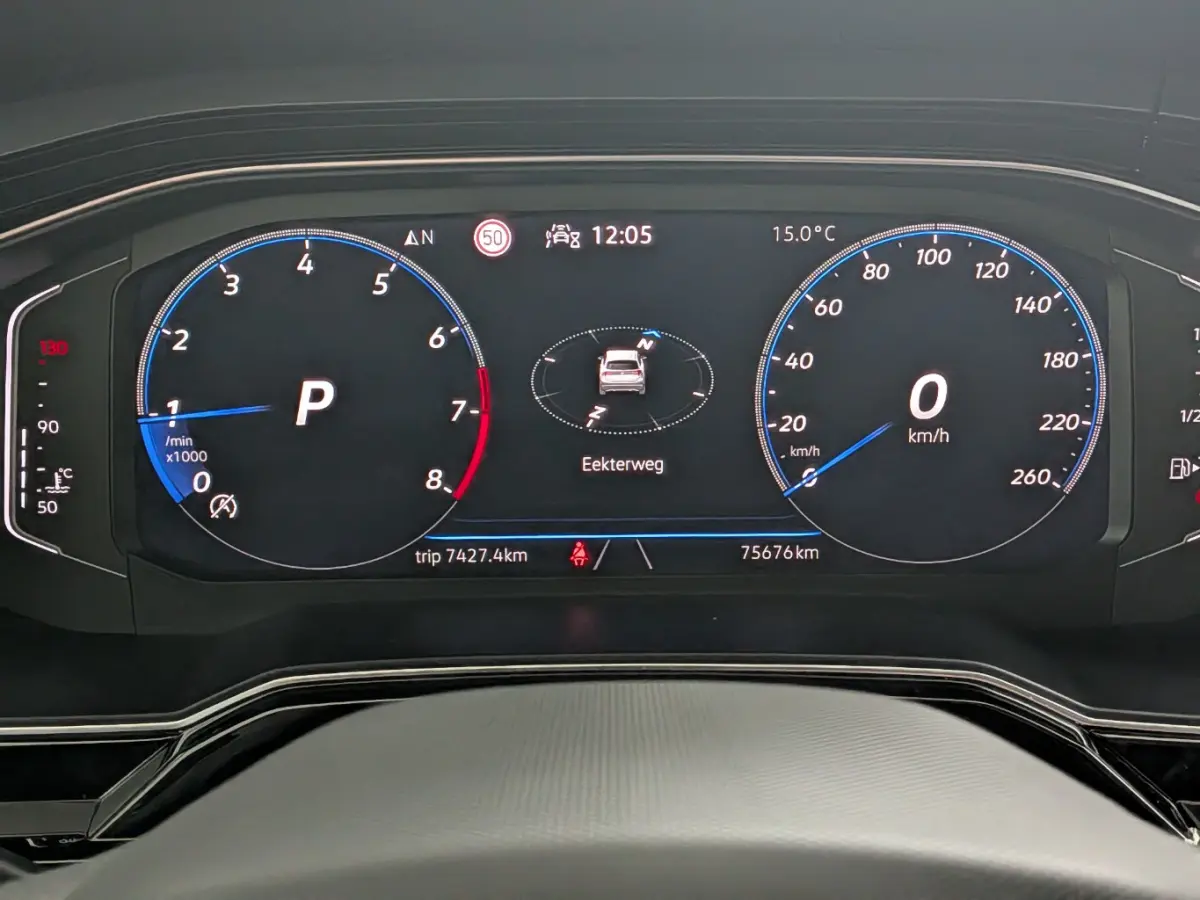 1.0 TSI 110 pk R-Line 7-DSG | Achteruitrijcamera | R-Line interieur | Trekhaak afneembaar |