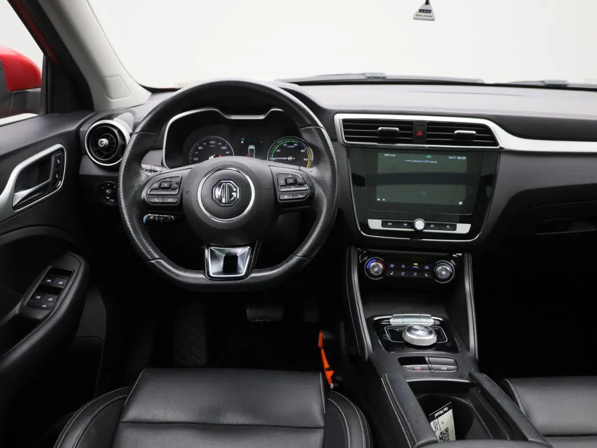MG Luxury 45 kWh | PANO | ACC | CAMERA | Elektr. stoelverstelling | Stoelverwarming | Lane Assist | Keyless | Carplay |