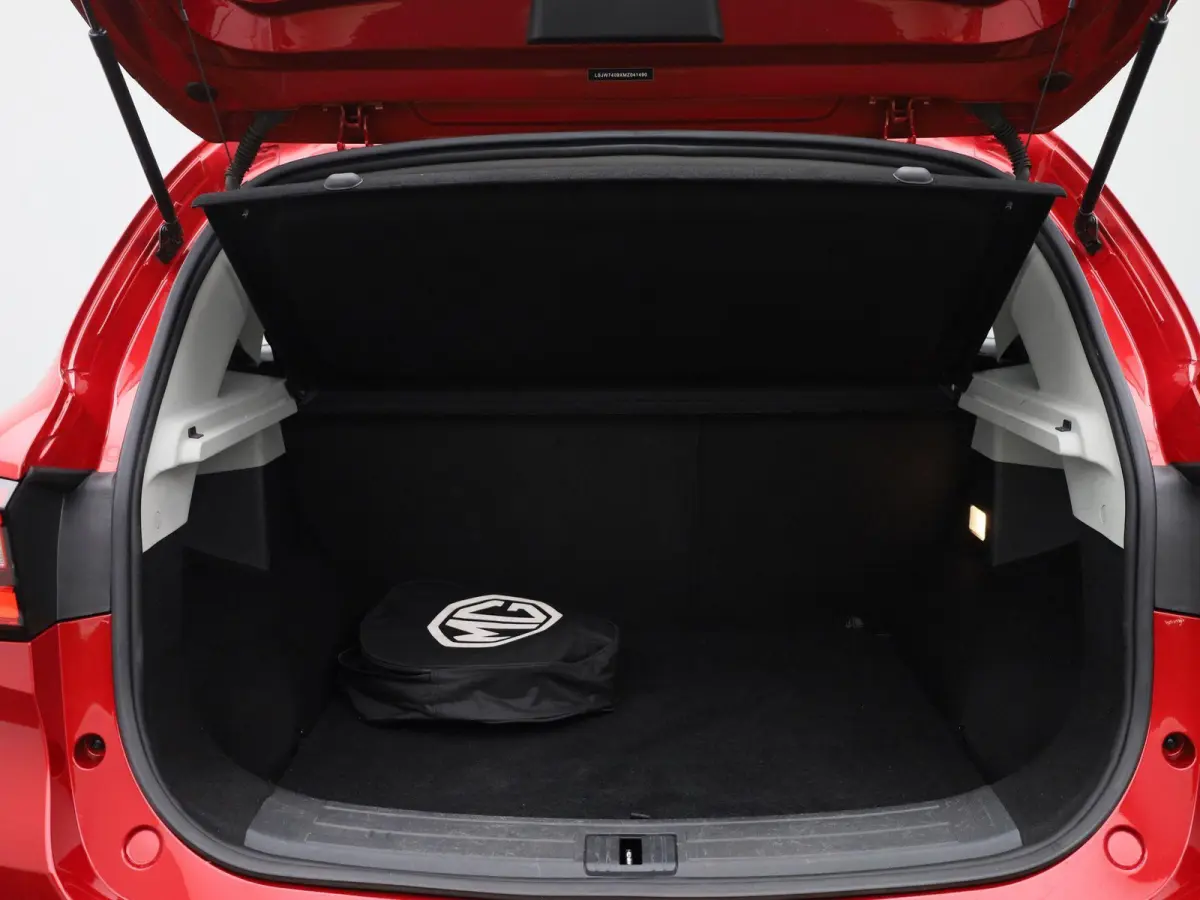 MG Luxury 45 kWh | PANO | ACC | CAMERA | Elektr. stoelverstelling | Stoelverwarming | Lane Assist | Keyless | Carplay |