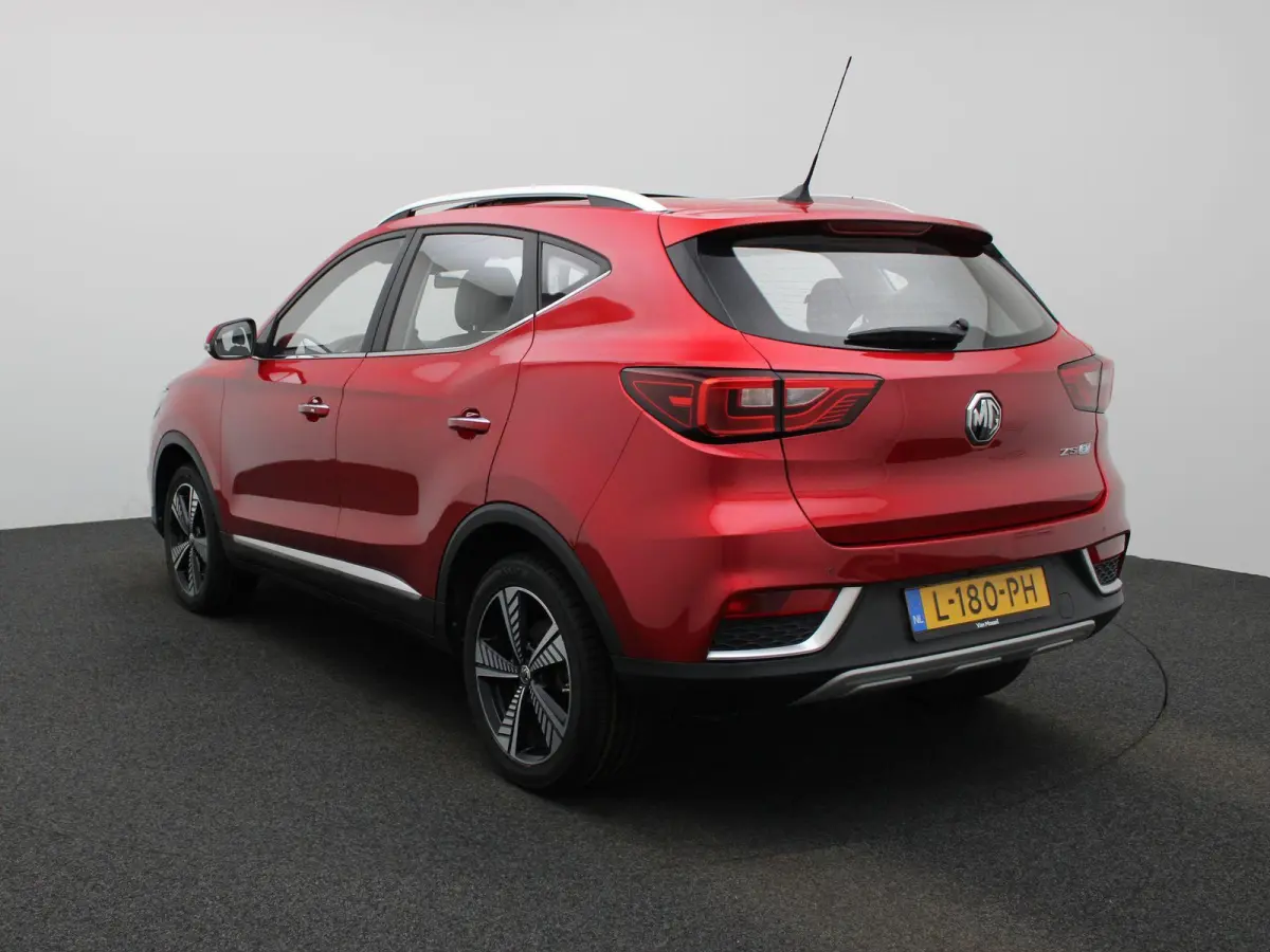 MG Luxury 45 kWh | PANO | ACC | CAMERA | Elekt. Stoelverstelling | Stoelverwarming| Lane Assist | Keyless | Carplay |