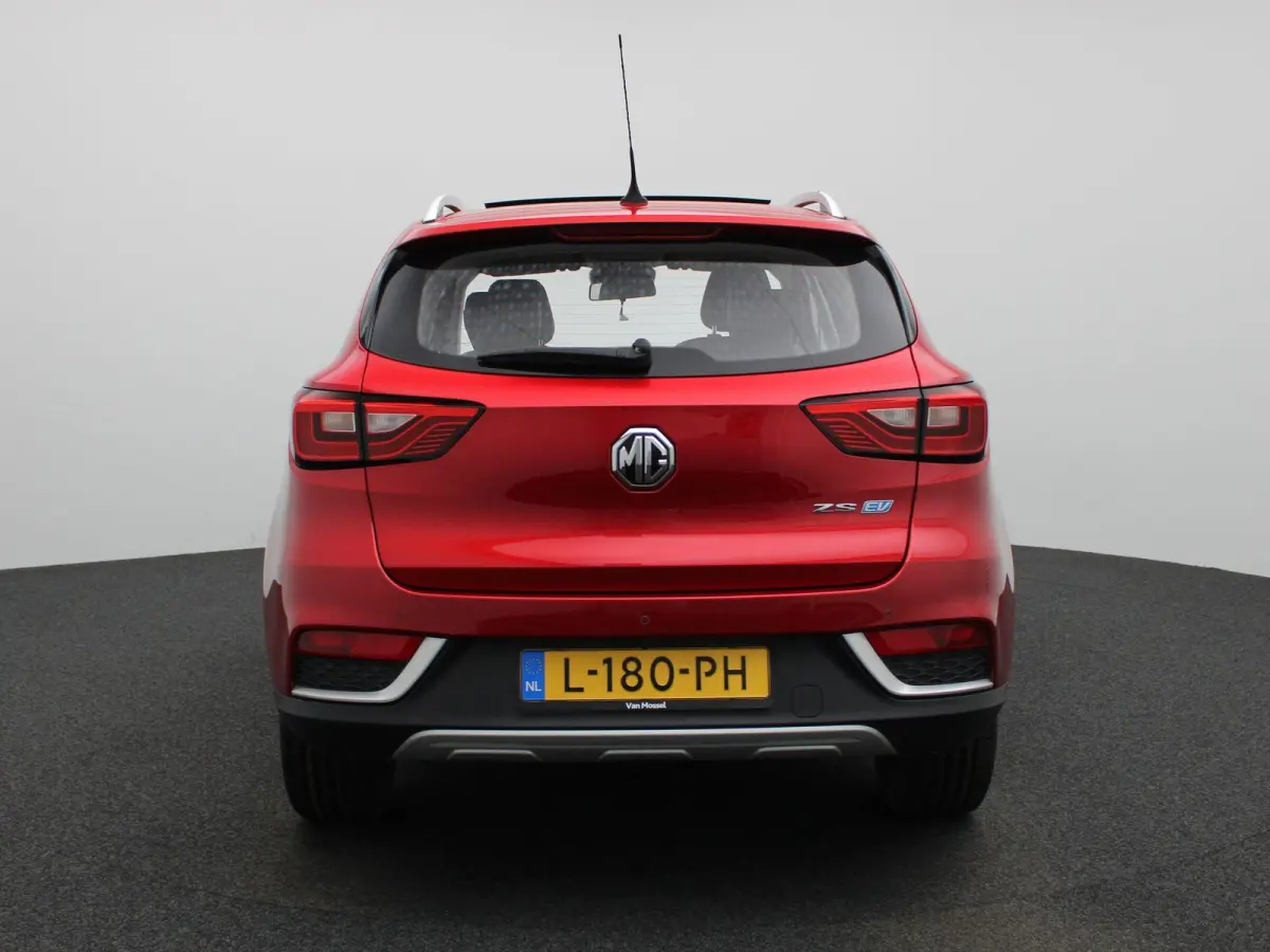 MG Luxury 45 kWh | PANO | ACC | CAMERA | Elekt. Stoelverstelling | Stoelverwarming| Lane Assist | Keyless | Carplay |