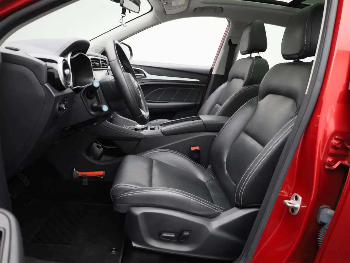 MG Luxury 45 kWh | PANO | ACC | CAMERA | Elekt. Stoelverstelling | Stoelverwarming| Lane Assist | Keyless | Carplay |