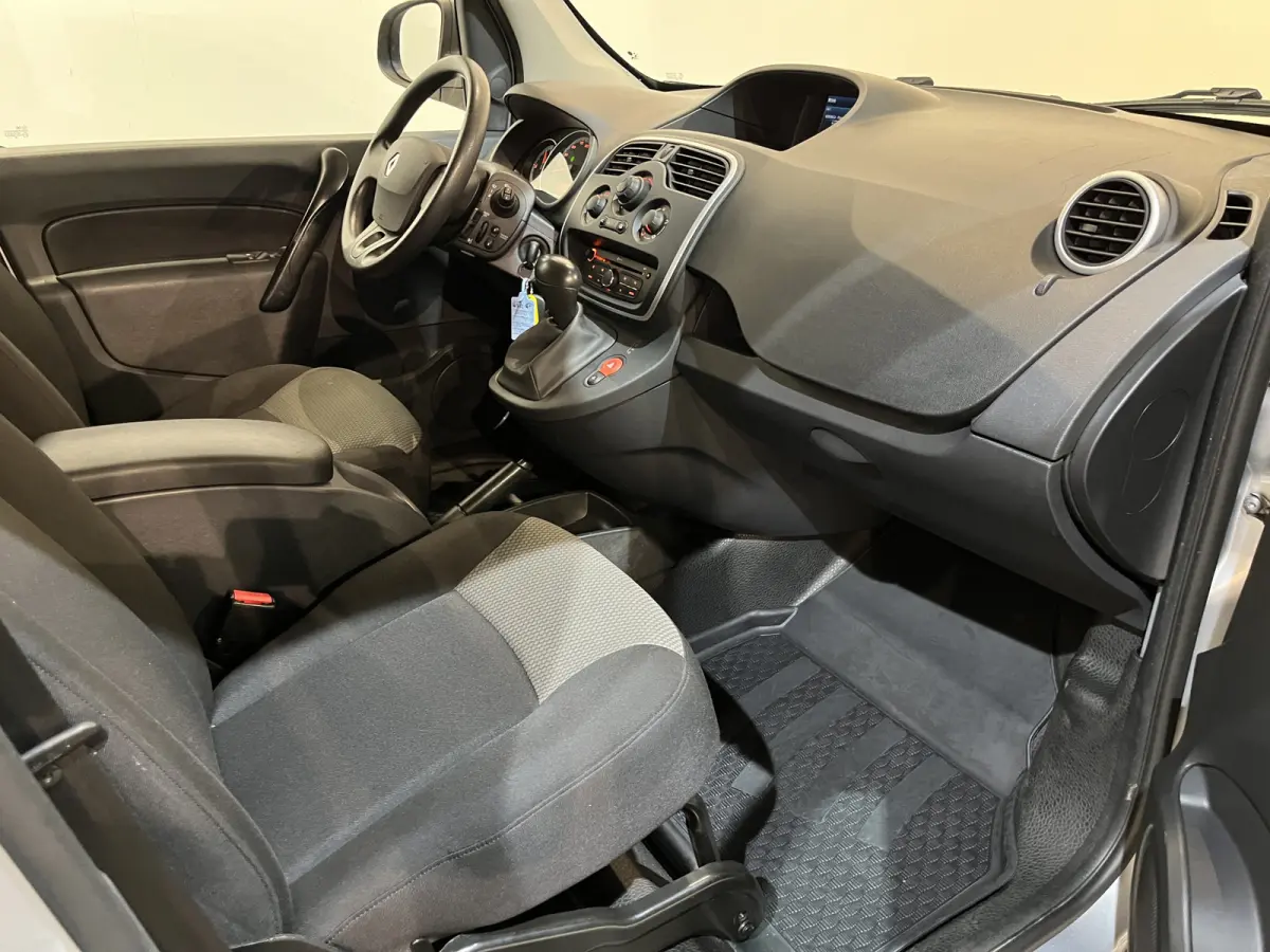 Z.E. Maxi Incl. Accu 33 KWH Automaat / 100% Elektrisch / Airco / PDC / Cruise Control / Trekhaak / 10.200 KM !!