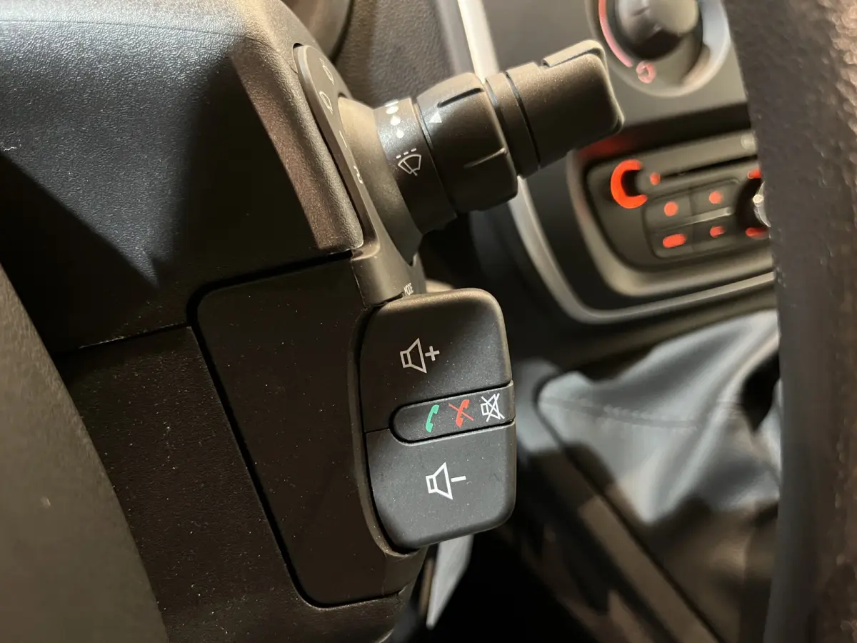 Z.E. Maxi Incl. Accu 33 KWH Automaat / 100% Elektrisch / Airco / PDC / Cruise Control / Trekhaak / 10.200 KM !!