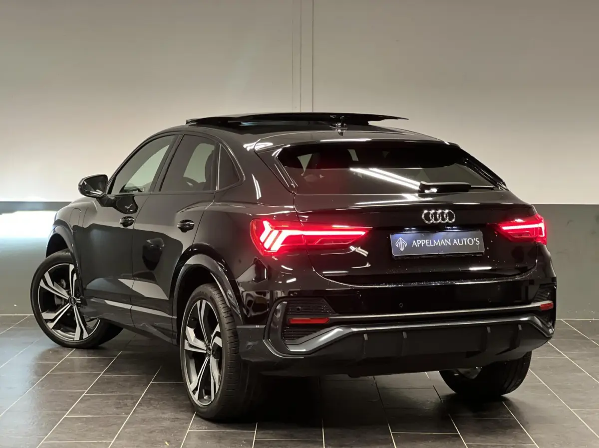 45 TFSI e 3 x S-Line|Sonos|Keyless|Dodehoek|Camera|Elektris.Kofferklep|