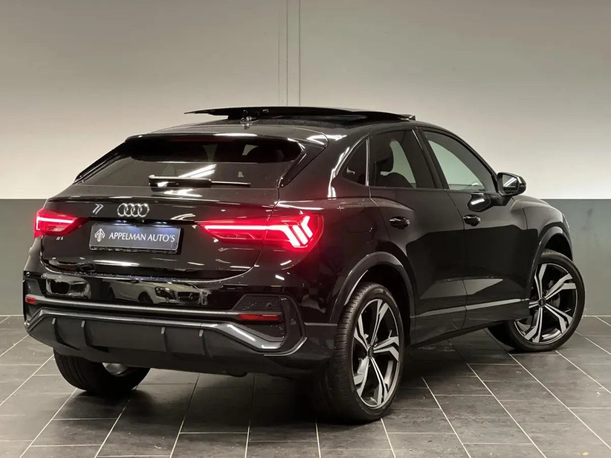 45 TFSI e 3 x S-Line|Sonos|Keyless|Dodehoek|Camera|Elektris.Kofferklep|