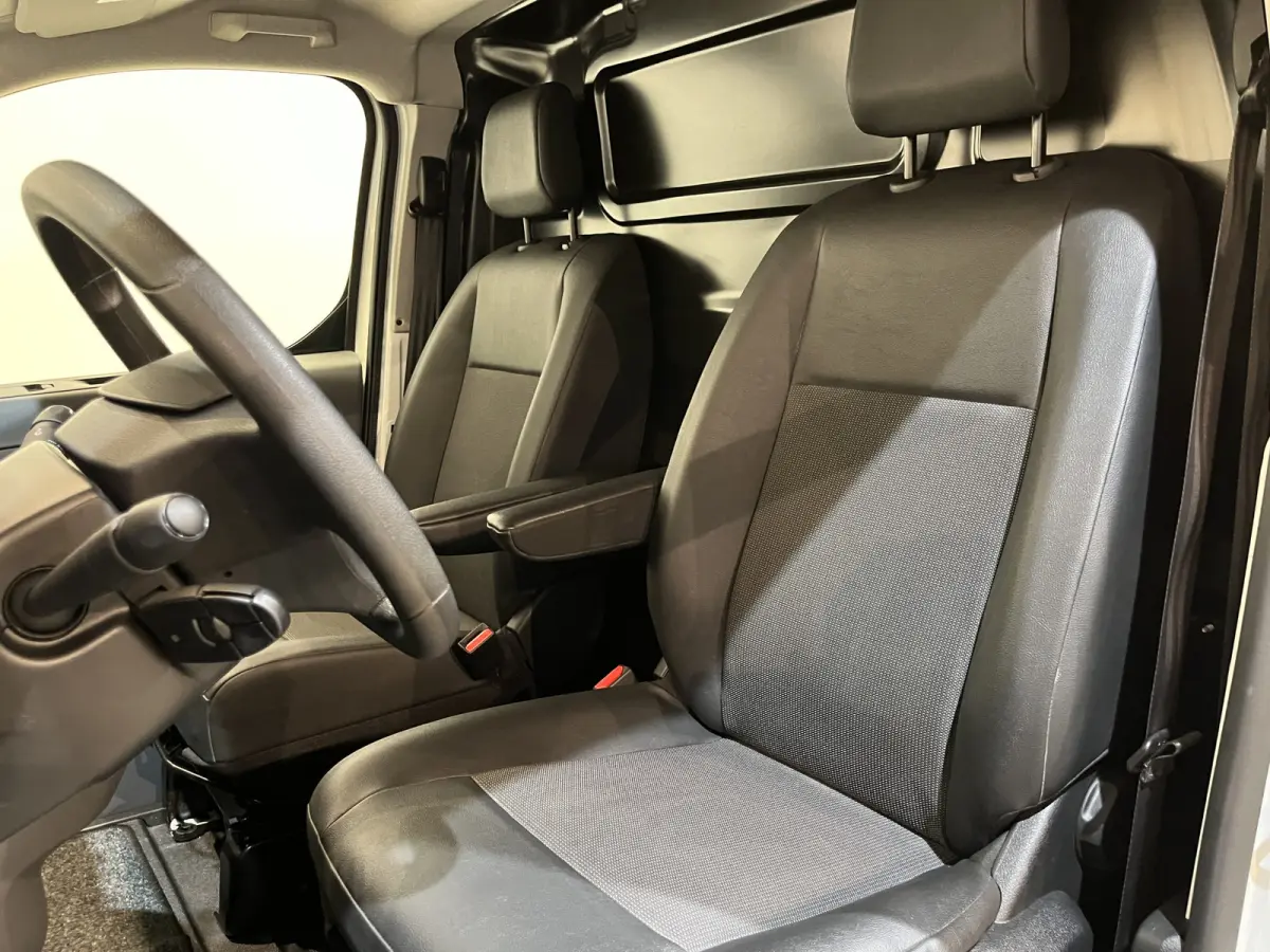 L2H1 Edition 50 kWh / 100% Elektrisch !! / Airco / Cruise Control / PDC / 44.250 KM !!