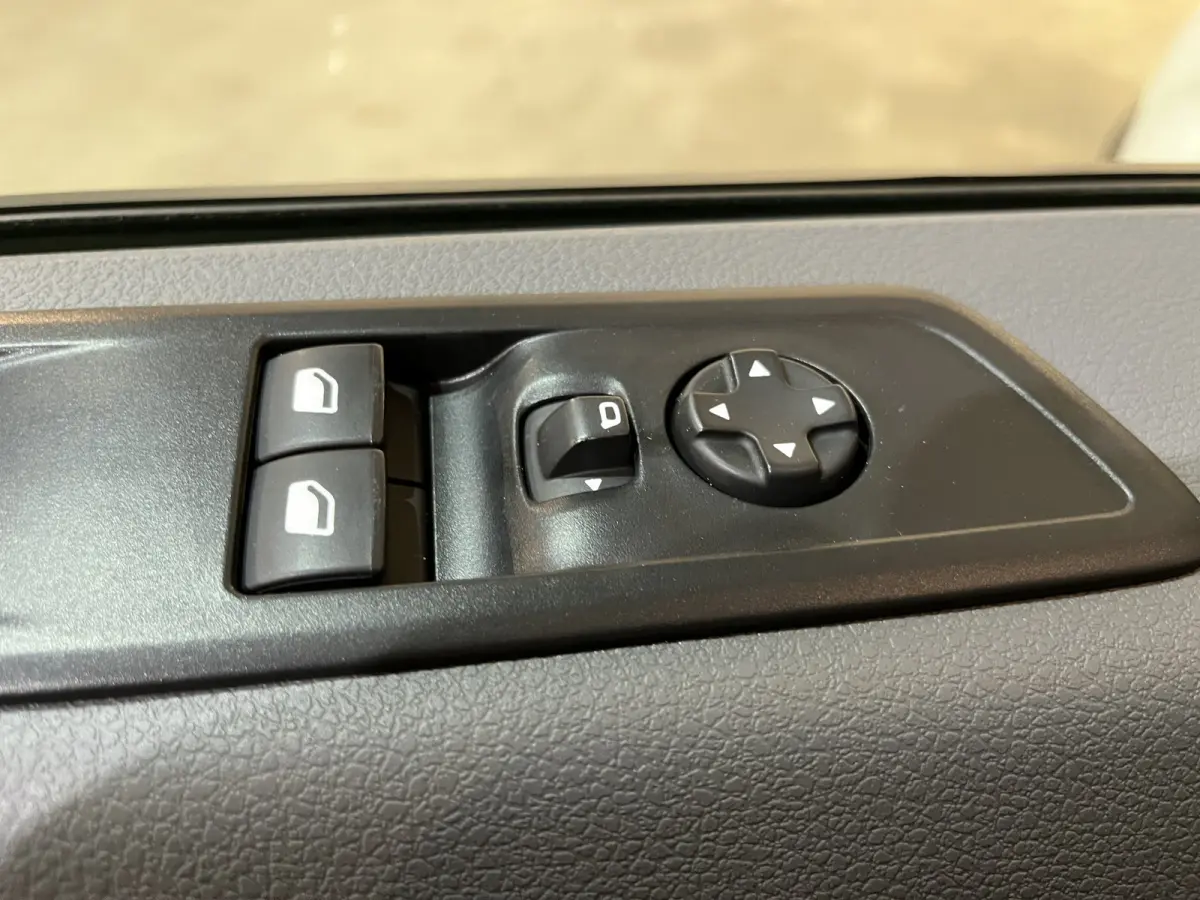 L2H1 Edition 50 kWh / 100% Elektrisch !! / Airco / Cruise Control / PDC / 44.250 KM !!