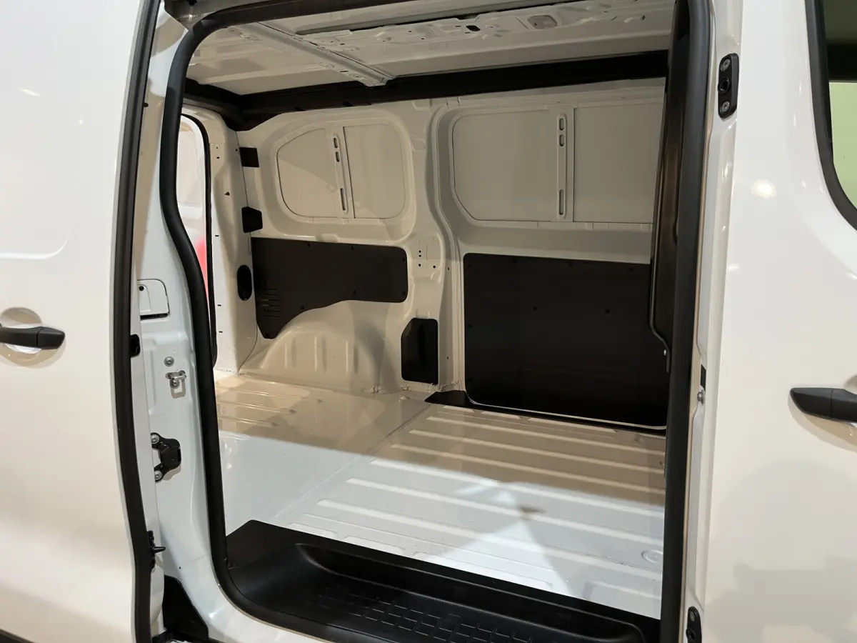 L2H1 Edition 50 kWh / 100% Elektrisch !! / Airco / Cruise Control / PDC / 44.250 KM !!