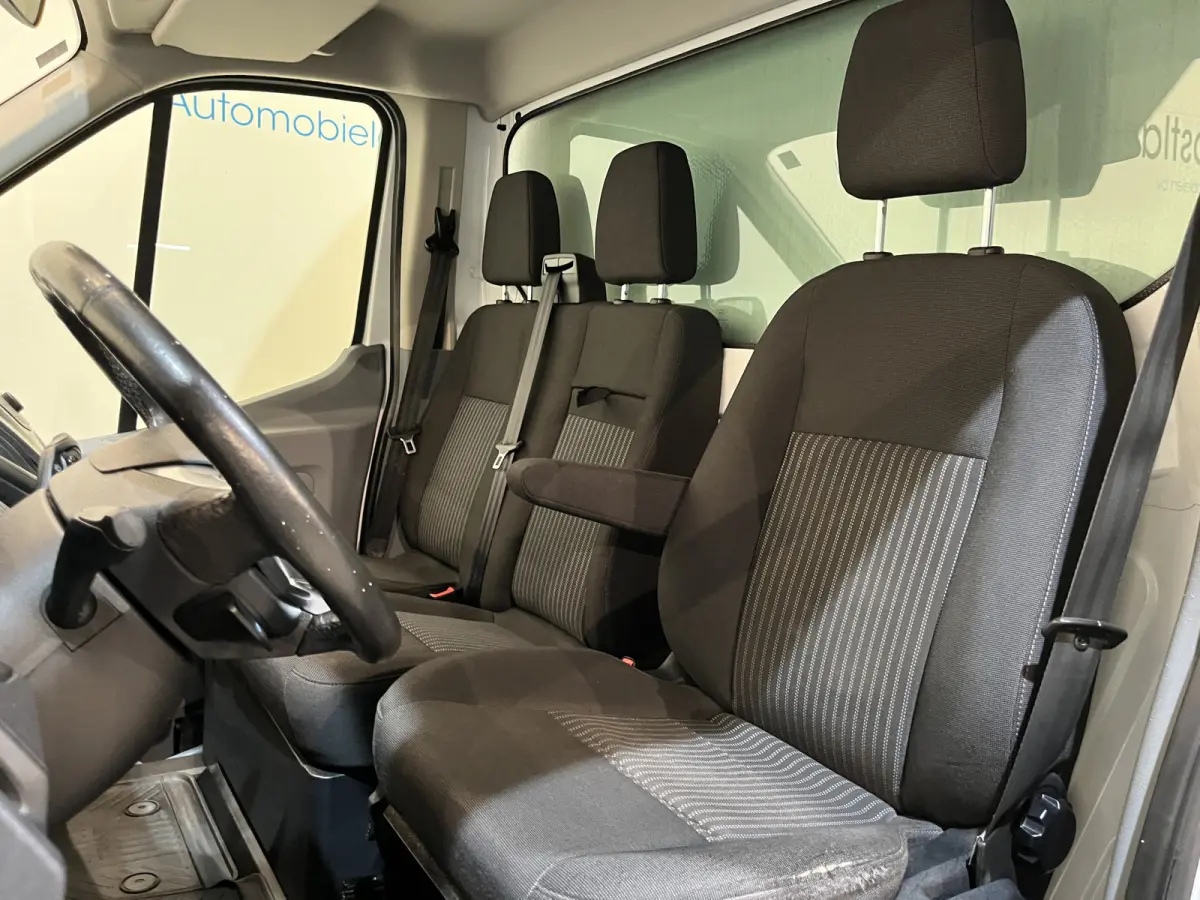 350 2.0 TDCI L3 Trend Bakwagen / Dautel Laadklep / Meubelbak / Euro 6 / Airco / Camera / Cruise Control / 3-Zits / 30.000 KM !!