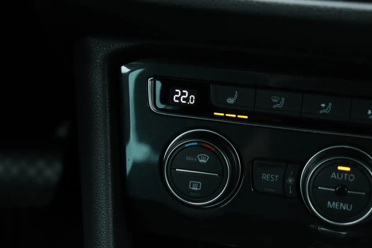 1.5 TSI / R-Line / DSG / 150PK / LED / Pano / Camera / Virtual Cockpit / Trekhaak / 19"!