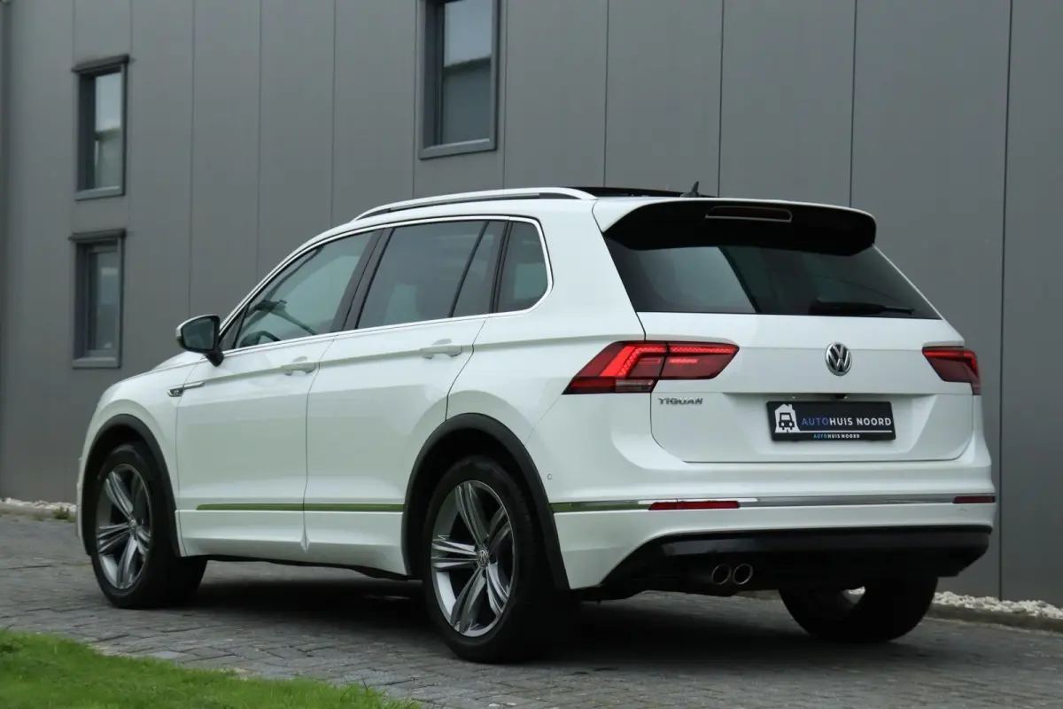 1.5 TSI / R-Line / DSG / 150PK / LED / Pano / Camera / Virtual Cockpit / Trekhaak / 19"!