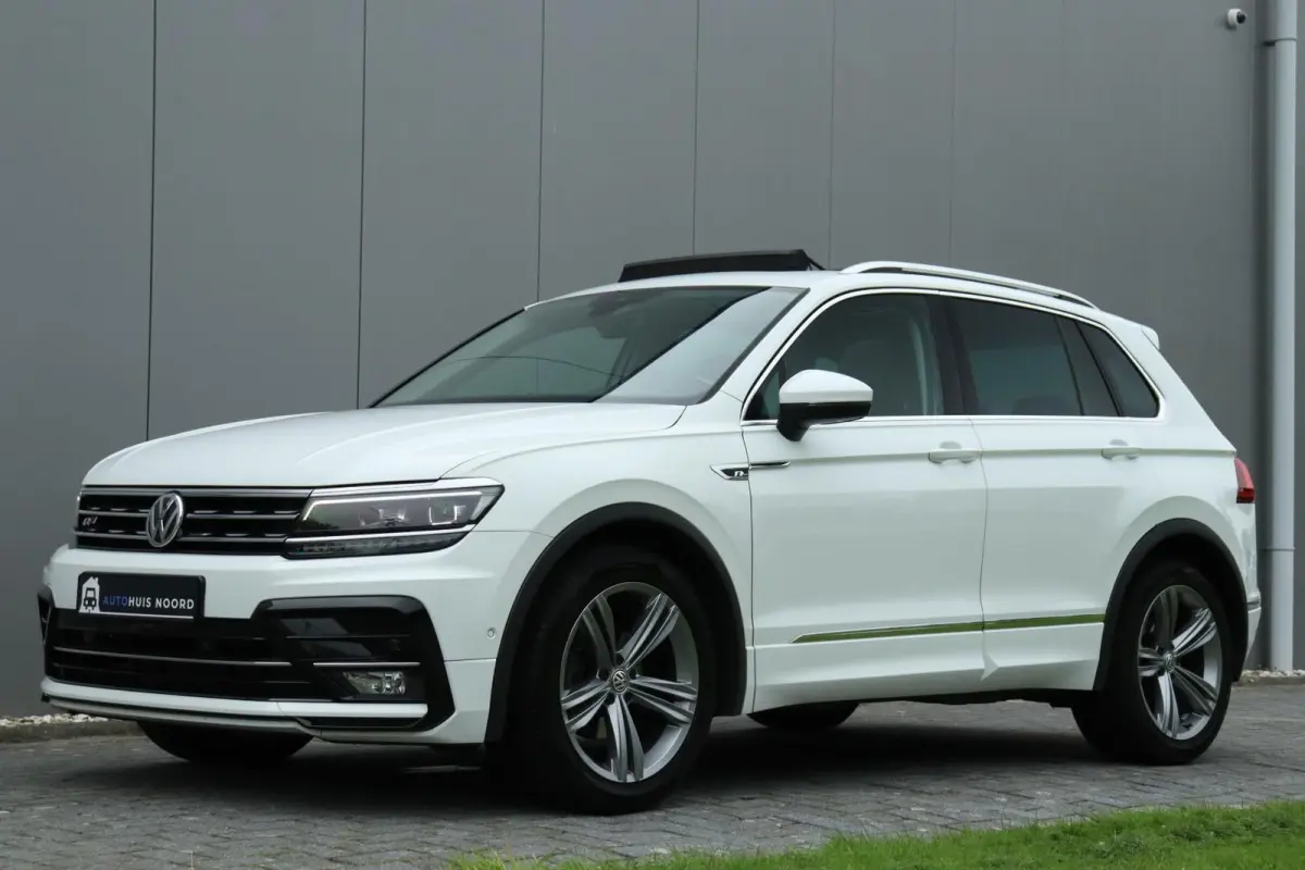 1.5 TSI / R-Line / DSG / 150PK / LED / Pano / Camera / Virtual Cockpit / Trekhaak / 19"!